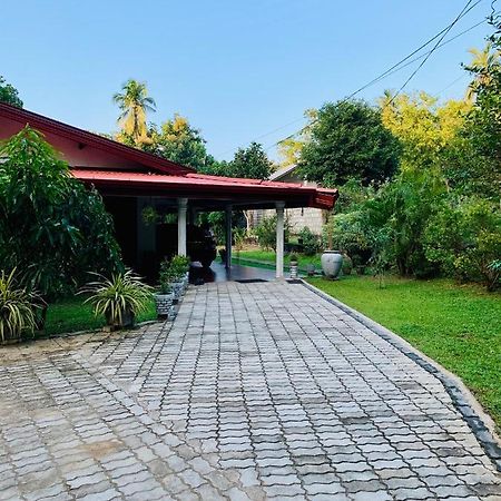 Lal Home Stay Σιγκιρίγια Εξωτερικό φωτογραφία